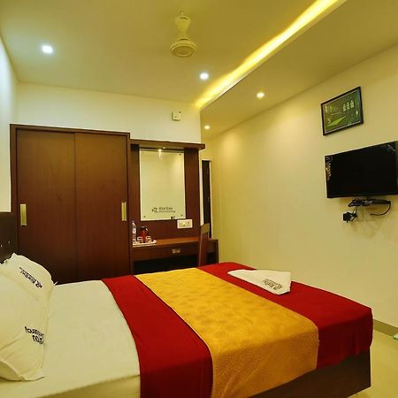 Karibu Residency Hotel Malappuram Exterior photo