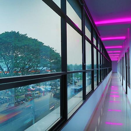 Karibu Residency Hotel Malappuram Exterior photo