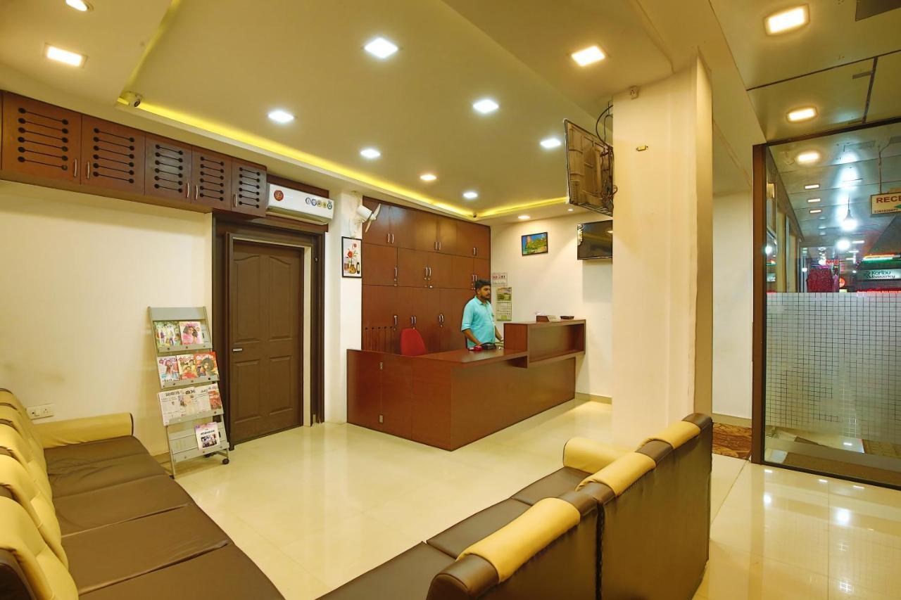 Karibu Residency Hotel Malappuram Exterior photo