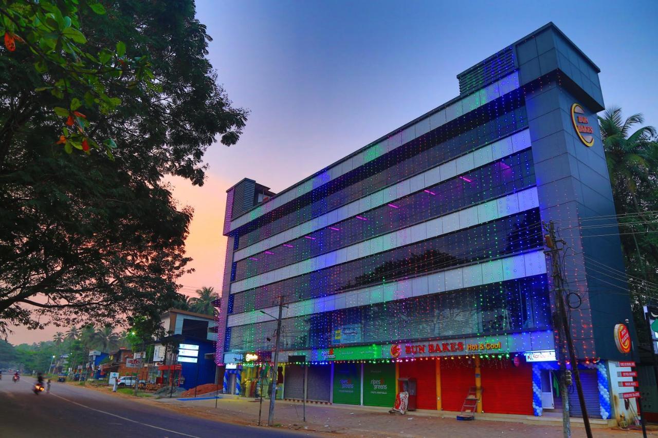 Karibu Residency Hotel Malappuram Exterior photo