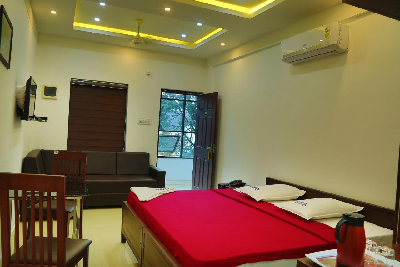 Karibu Residency Hotel Malappuram Exterior photo