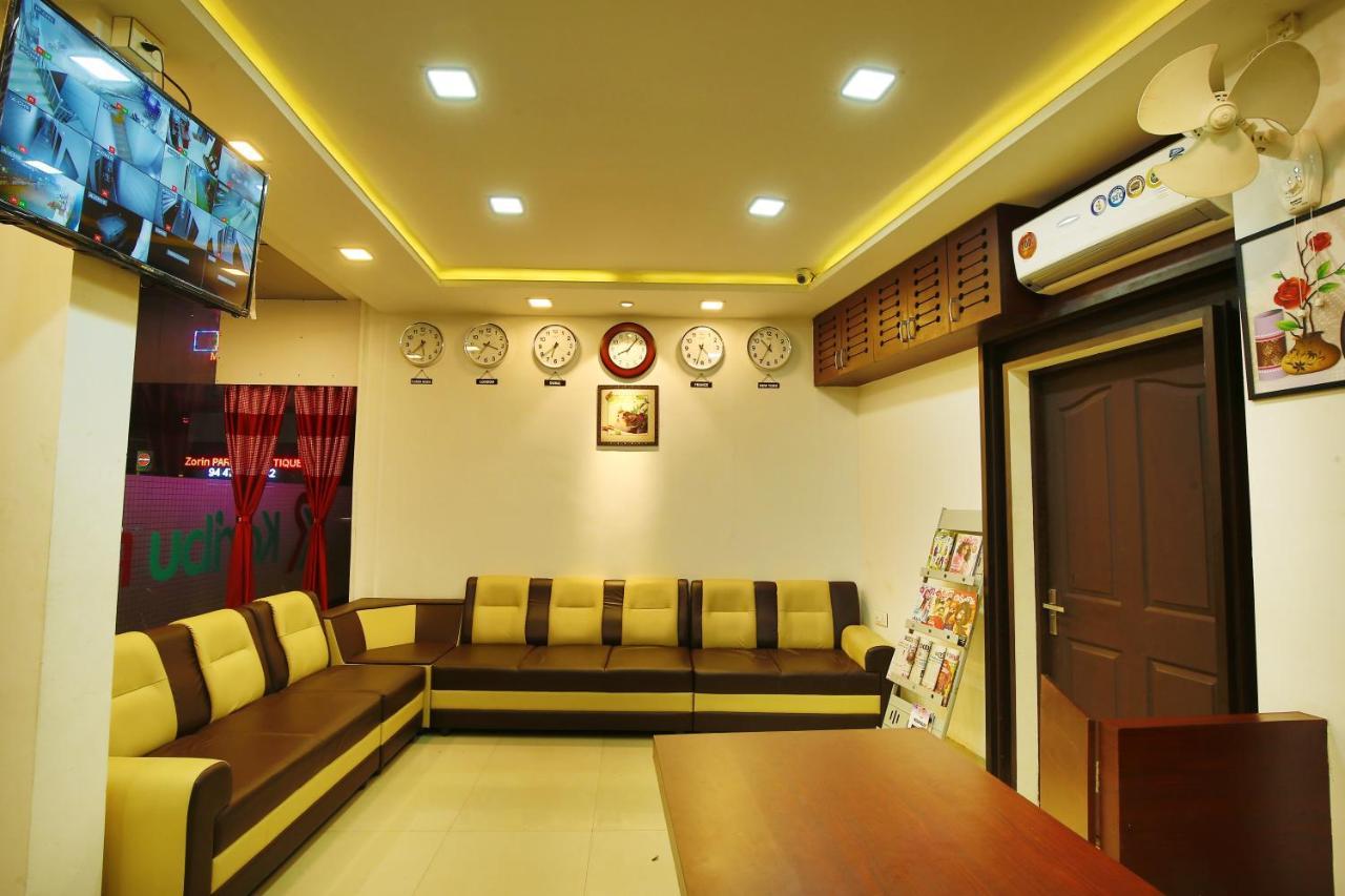 Karibu Residency Hotel Malappuram Exterior photo