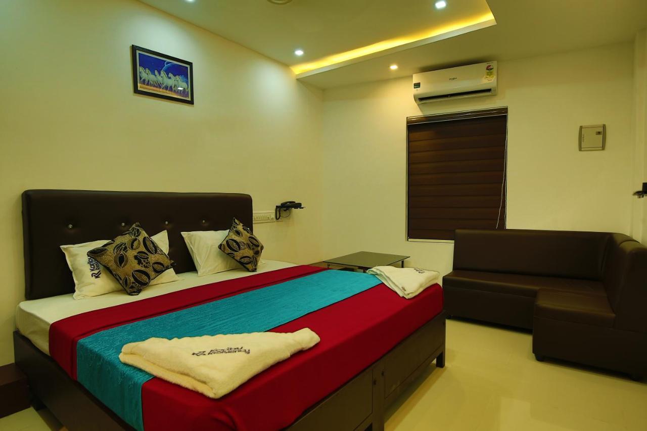 Karibu Residency Hotel Malappuram Exterior photo